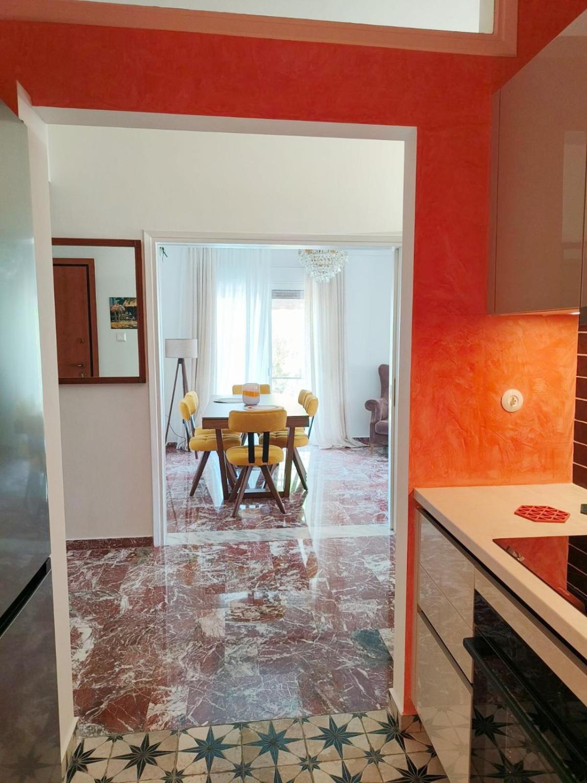 Stylish Artistic Flat With View, Three Min To Metro Apartment Athens Exterior photo