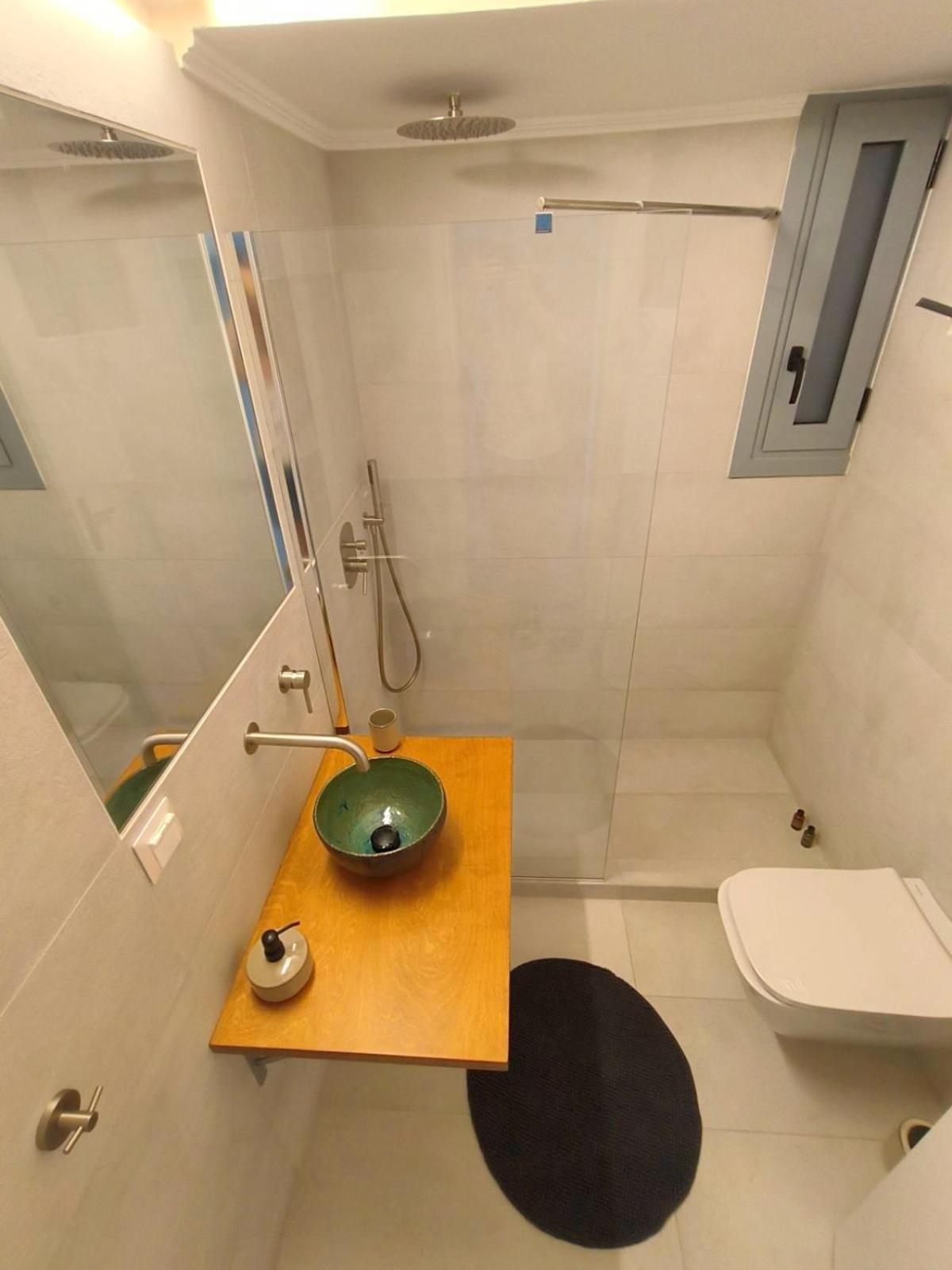 Stylish Artistic Flat With View, Three Min To Metro Apartment Athens Exterior photo