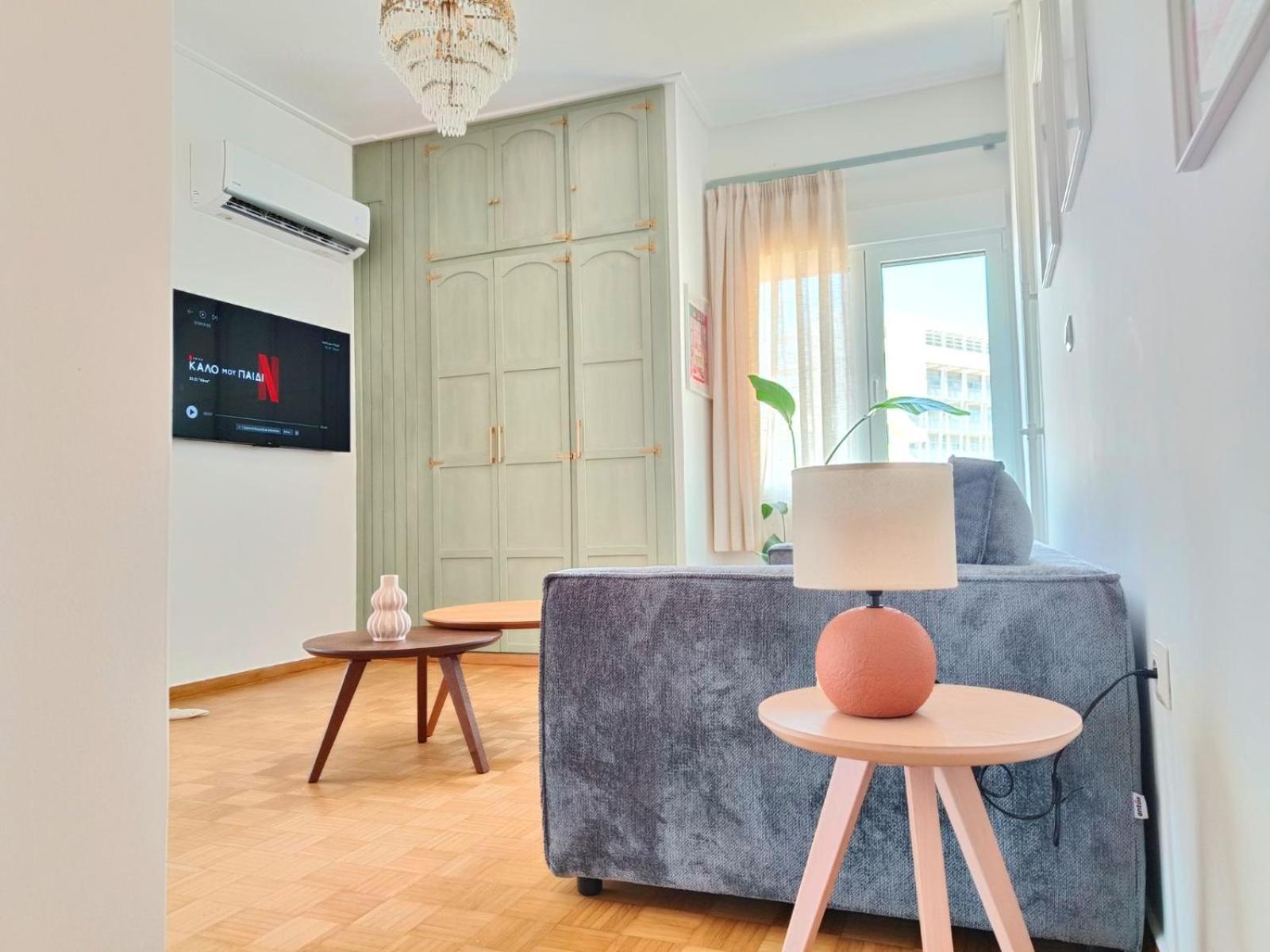 Stylish Artistic Flat With View, Three Min To Metro Apartment Athens Exterior photo